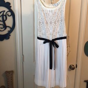 👗NWT Cream color lace dress 👗